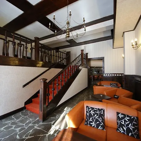 Staromiejski 3* スウプスク